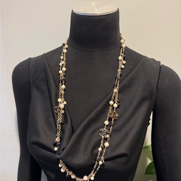 Chanel pearl necklace - Picture 7 of 9
